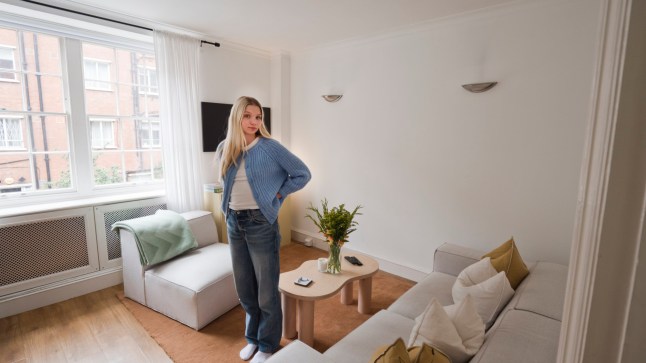 'What I Rent' Maddie Borge in her one bedroom home in central London ?? photograph by David Sandison www.dsandison.com +44 7710 576 445