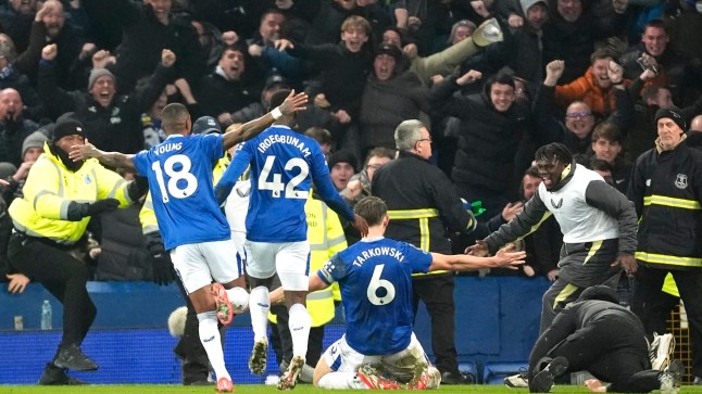 Everton's James Tarkowski (centre) celebrates scoring their side's second goal of the game with team-mates in front of the fans during the Premier League match at Goodison Park, Liverpool. Picture date: Wednesday February 12, 2025. PA Photo. See PA story SOCCER Everton. Photo credit should read: Nick Potts/PA Wire. RESTRICTIONS: EDITORIAL USE ONLY No use with unauthorised audio, video, data, fixture lists, club/league logos or "live" services. Online in-match use limited to 120 images, no video emulation. No use in betting, games or single club/league/player publications.