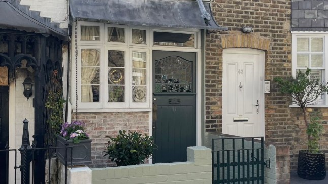 'Skinny house' just 7ft wide on sale in Notting Hill for ?1,250,000 Peel Street, Notting Hill Gate, London, W8