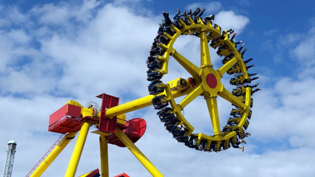 D0F266 Flip flop ride at Flamingo land resort near Pickering in North yorkshire uk